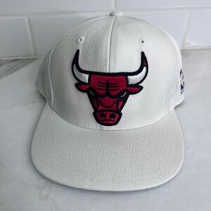 Unisex Chicago Bulls adjustable White Cap